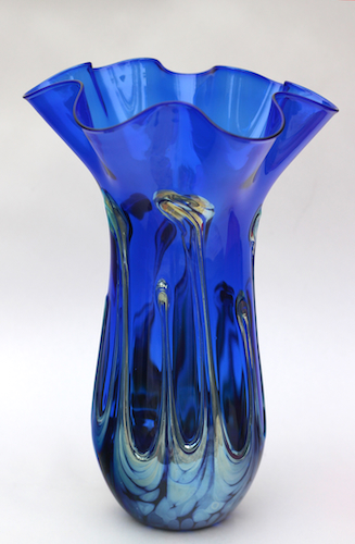 Click to view detail for DB-868 Vase Cobalt Blue Lily Pad $120